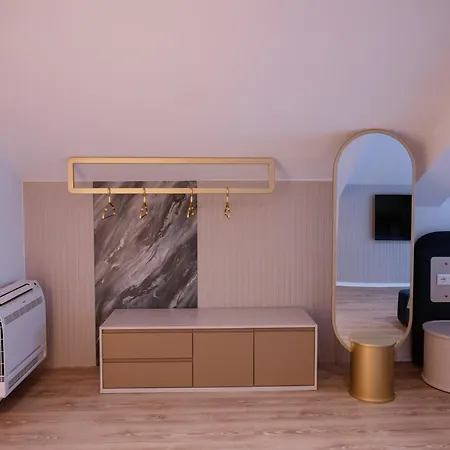 100 Boutique Hotel